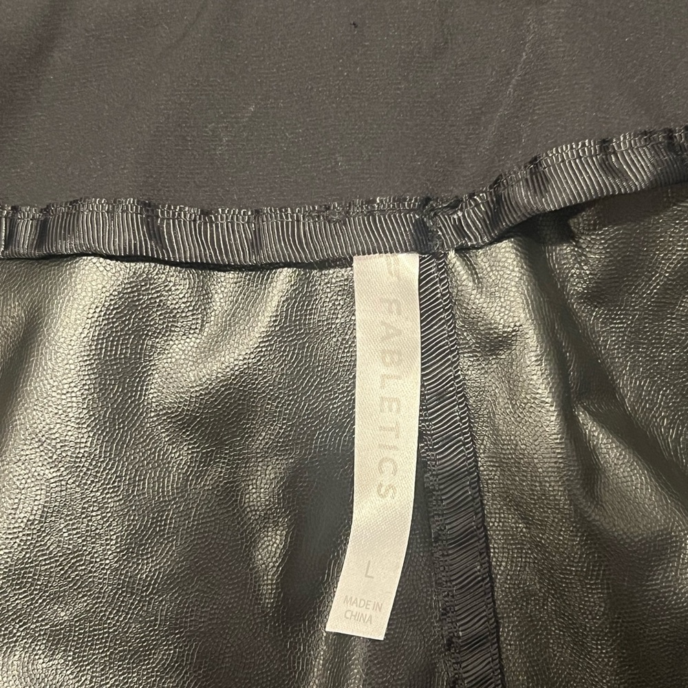 Fabletics Detachable Black Hooded Oversized Giana Jacket, Size Large - Picture 13 of 13